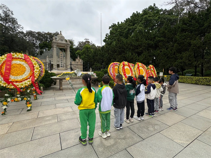 緬懷英烈志，傳承民族魂&mdash;黃花崗七十二烈士陵園祭奠活動  -2